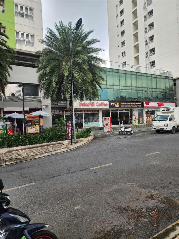nhà trệt lầu