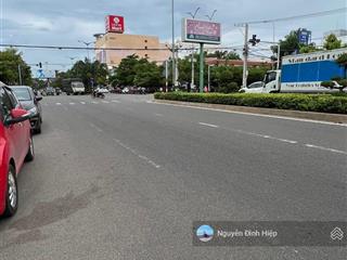 Bán 100m2 mặt tiền tôn đức thắng, trung tâm thành phố phan thiết