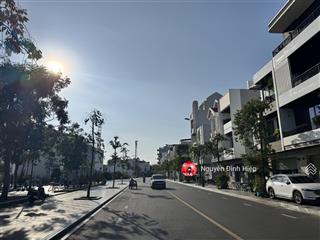 Bán nhà 100m2 a6 view biển công viên ocean dune phan thiết 1 trệt 2 lầu