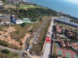 Bán 300m2 dãy b mặt tiền đường xuống biển phạm thanh tùng dự án diamond bay phan thiết