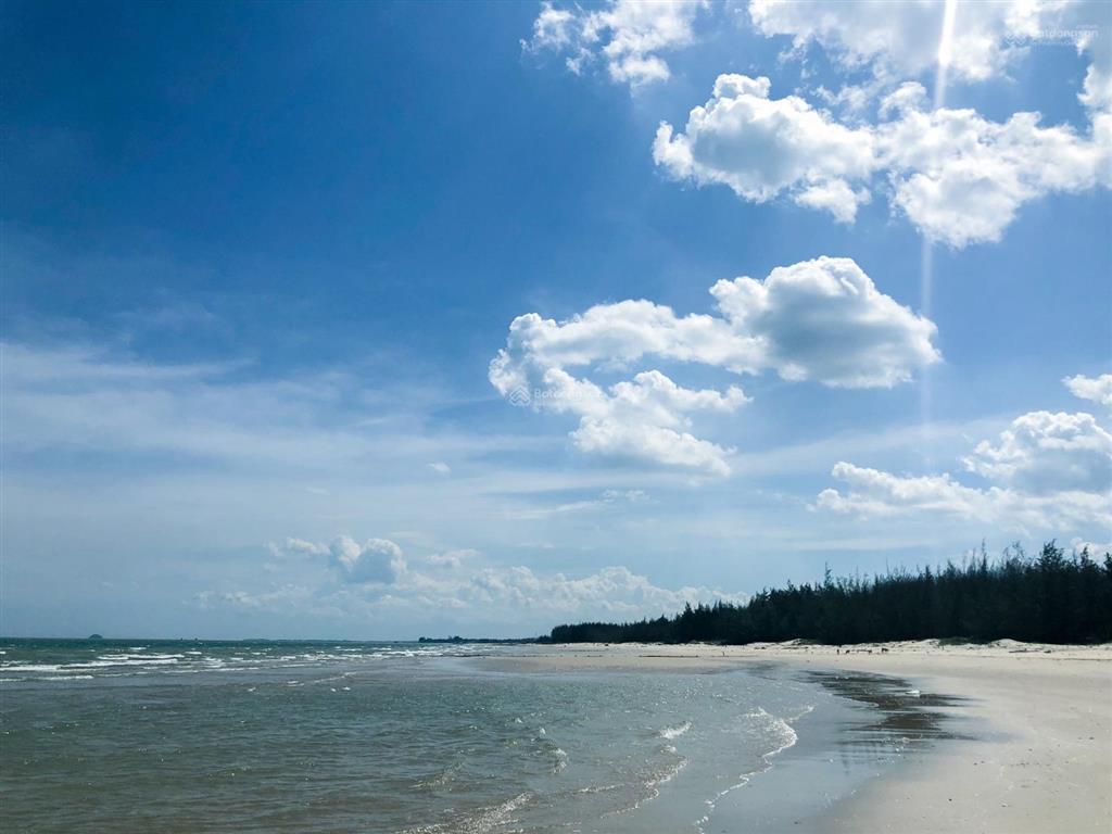 Bán 4.25ha mặt tiền biển 719, kê gà, giá tốt 3.3tr/m2