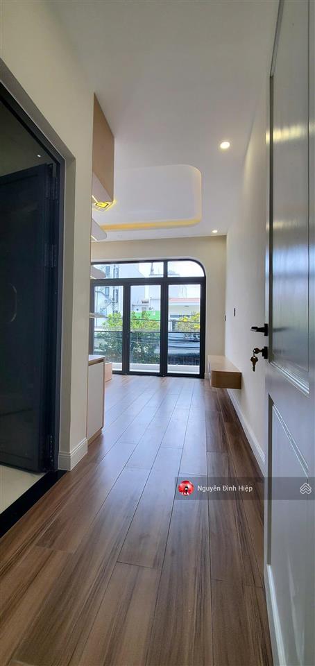 Bán nhà đẹp 100m đường đỗ hành cạnh siêu thị lotte phan thiết