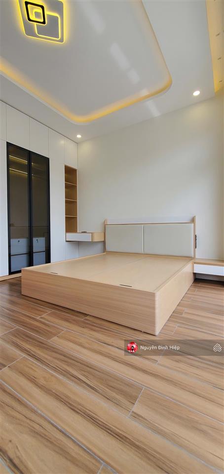 Bán nhà đẹp 100m đường đỗ hành cạnh siêu thị lotte phan thiết