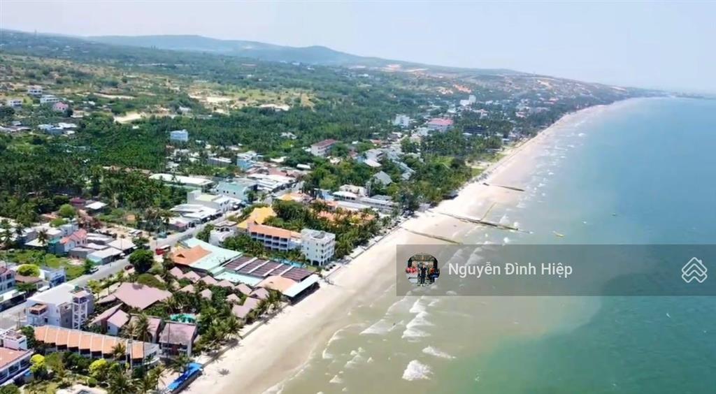 Giảm 50% bán 4500m2 view biển toàn cảnh mặt tiền đường huỳnh thúc kháng, mũi né giá rẻ