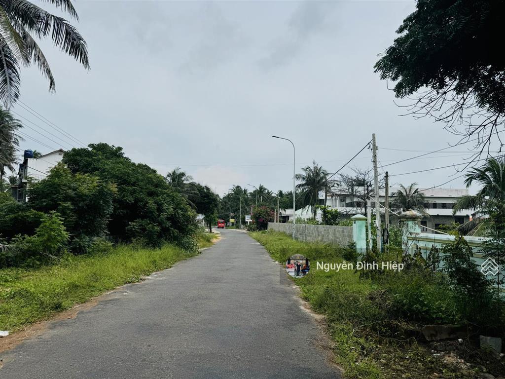Bán 3700m2 thổ cư view biển mặt tiền nguyễn cơ thạch, mũi né. giá tốt 7tr/m2