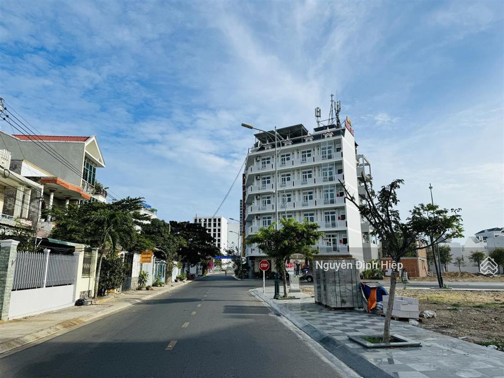 Bán 137m2 đường nhựa mai thúc loan, cạnh phố biển ocean dunes phan thiết