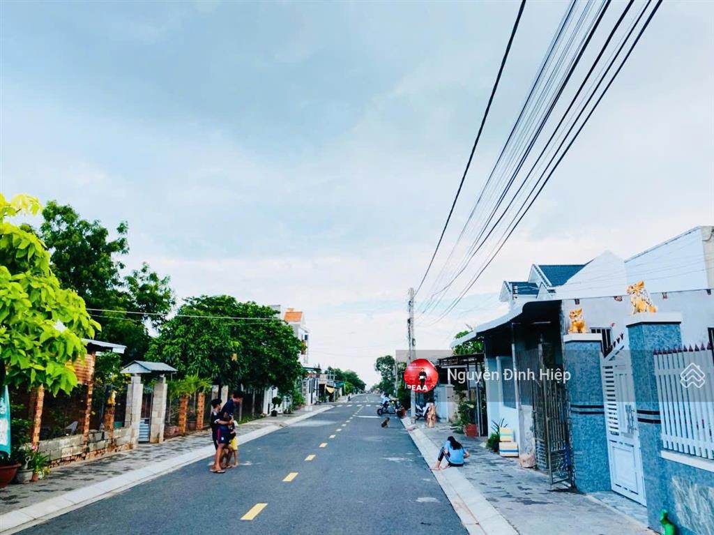 Bán nhà 200m thổ cư đường hồ quang cảnh, mũi né giáp sun group sân bay