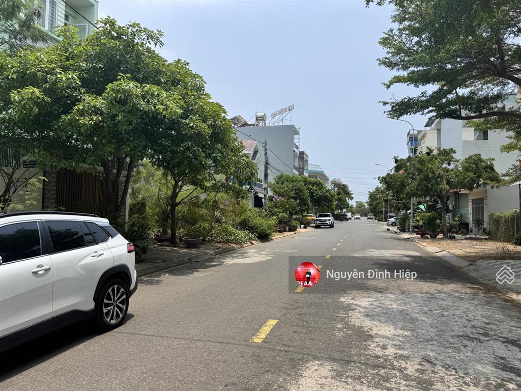 Bán nhà 100m 1 trệt 2 lầu đường hoàng bích sơn, trung tâm thành phố cạnh công viên hùng vương