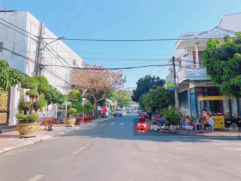 Bán nhà 90m thổ cư đường nguyễn văn huyên, phú thuỷ, ngay phố ăn uống tuyên quang
