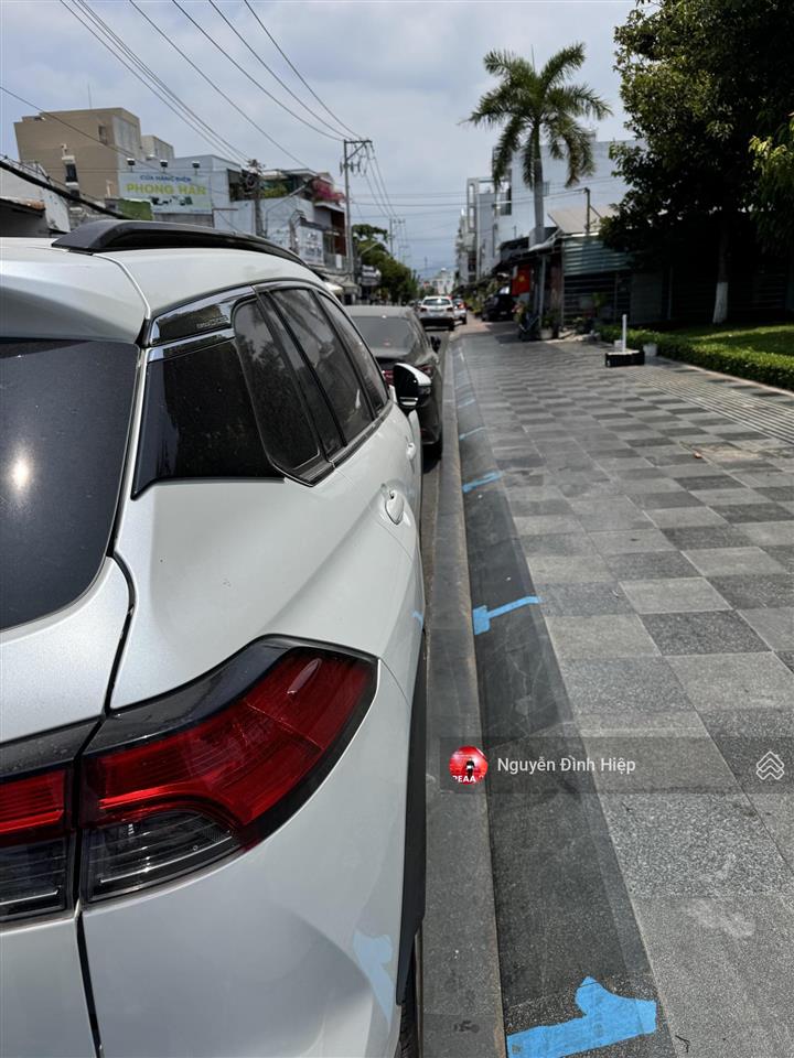 Bán nhà 58m góc cao thắng, trung tâm thành phố đối diện công viên