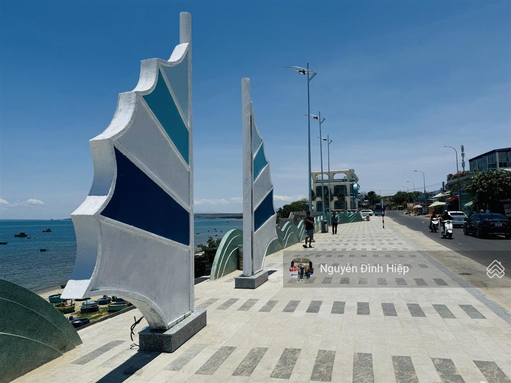 Bán 1666m² thổ cư mặt tiền huỳnh thúc kháng, mũi né trung tâm khu phố tây