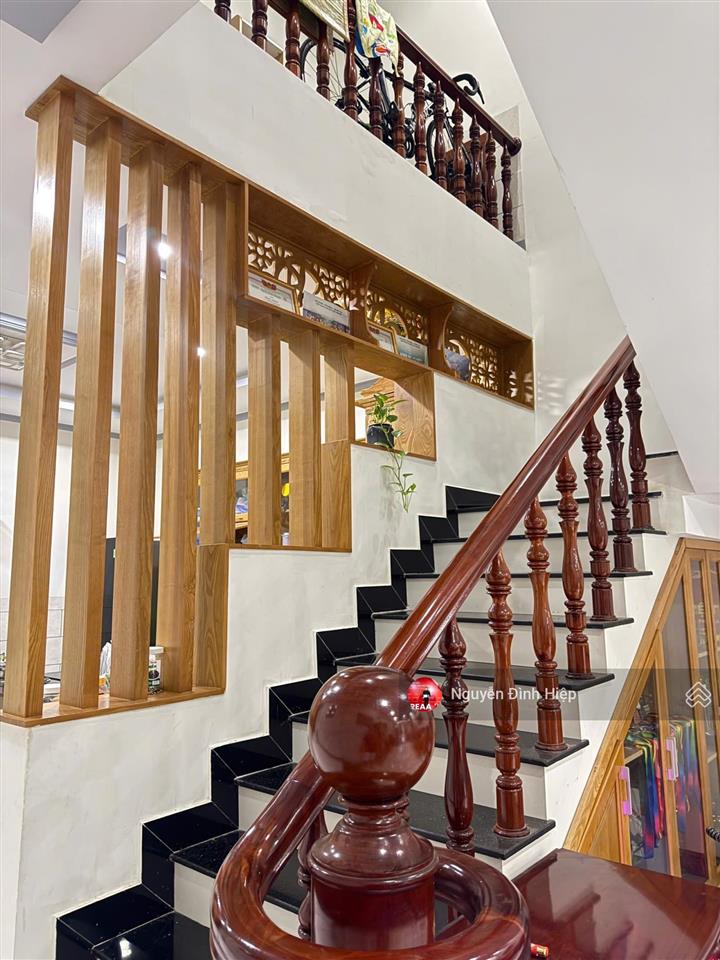 Bán nhà đẹp 1 trệt 1 lầu 100m đường hoàng minh giám, xuân an