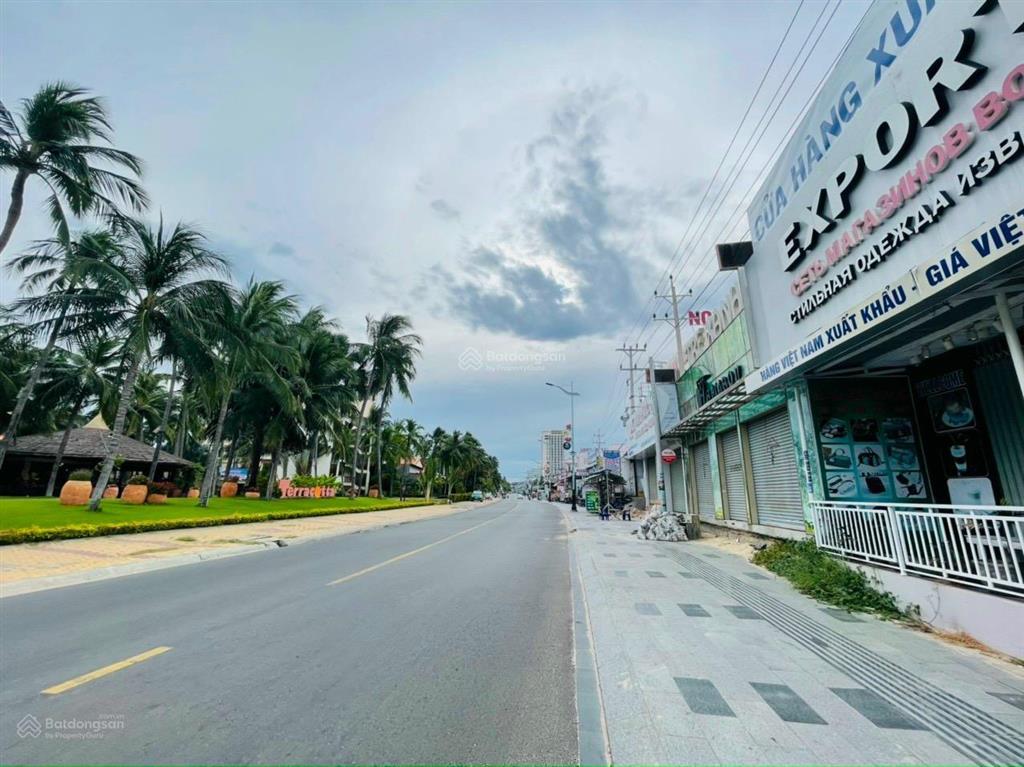 Chủ gốc địa phương cần bán 1211.4m2 view biển mặt tiền nguyễn đình chiểu, mũi né, giá tốt