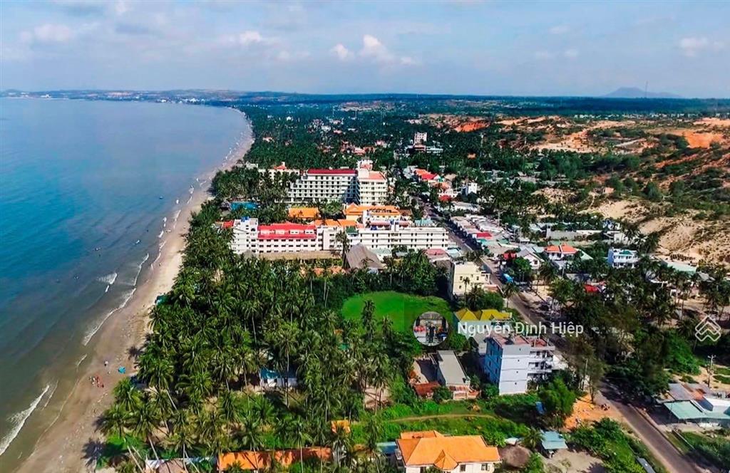 Bán resort 1400m mặt tiền biển nguyễn đình chiểu, mũi né trung tâm khu phố tây