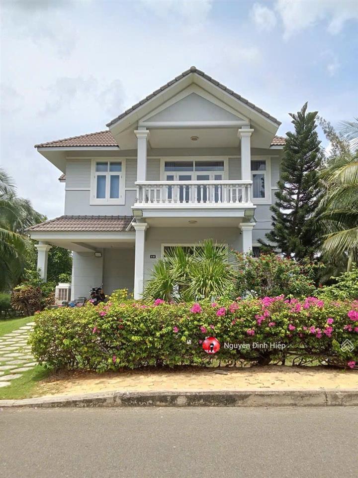 Bán biệt thự sea links mũi né dãy r view biển kế lâu đài rượu vang, sân golf