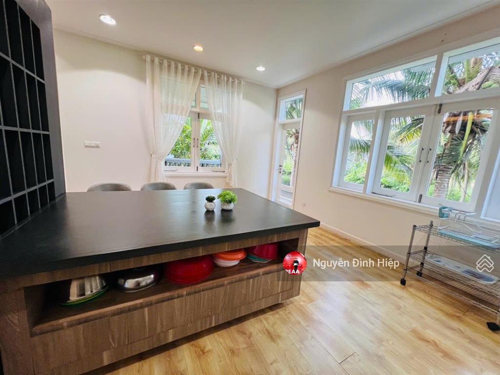 Bán biệt thự sea links mũi né dãy r view biển kế lâu đài rượu vang, sân golf