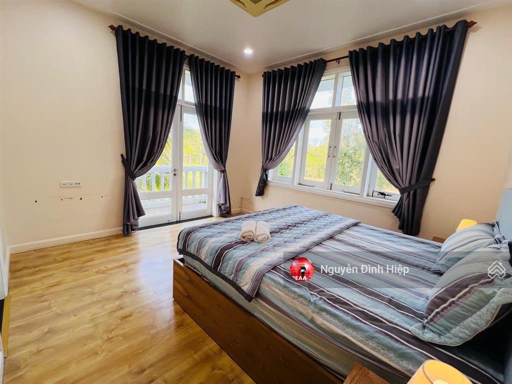 Bán biệt thự sea links mũi né dãy r view biển kế lâu đài rượu vang, sân golf