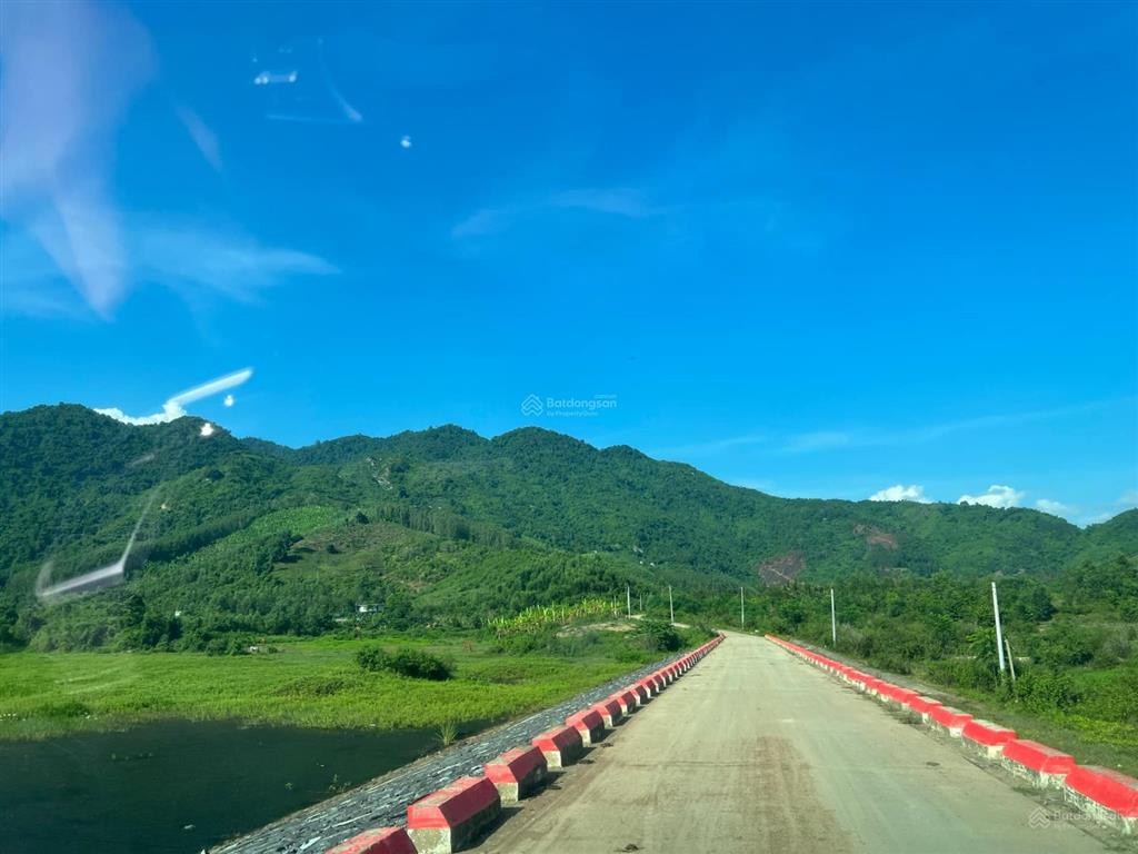 Bán đất gần hồ, cách nha trang 30p rộng 4.700m2 đường ô tô giá rẻ  0788 558 ***