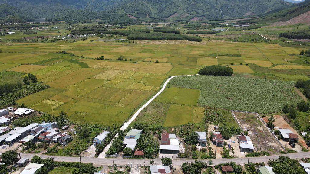 bán 2.000m view đẹp gần chợ trường Diên Tân, Diên Khánh giá chỉ 750k/m2