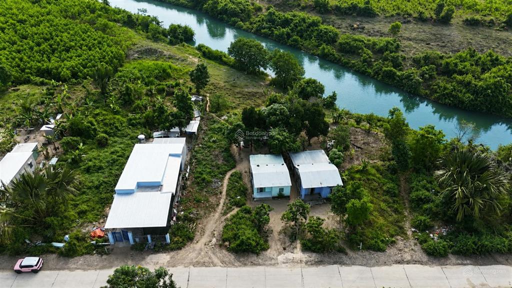 Bán đất thổ cư giáp sông rộng 1.800m2 giá chỉ 720tr xã khánh hiệp, khánh vĩnh, khánh hòa