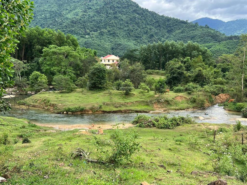 Bán 585m2 full thổ cư giáp suối, gần đường mới nha trang  khánh sơn, thuộc xã khánh phú,khánh vĩnh
