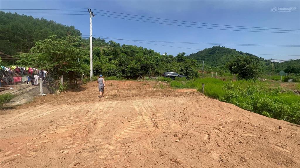 Bán 585m2 full thổ cư giáp suối, gần đường mới nha trang  khánh sơn, thuộc xã khánh phú,khánh vĩnh