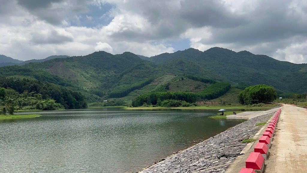 bán 1,4 hecta view Hò gần chợ, trường giá rẻ, cách Nha Trang chỉ 30p LH 0788.558.552