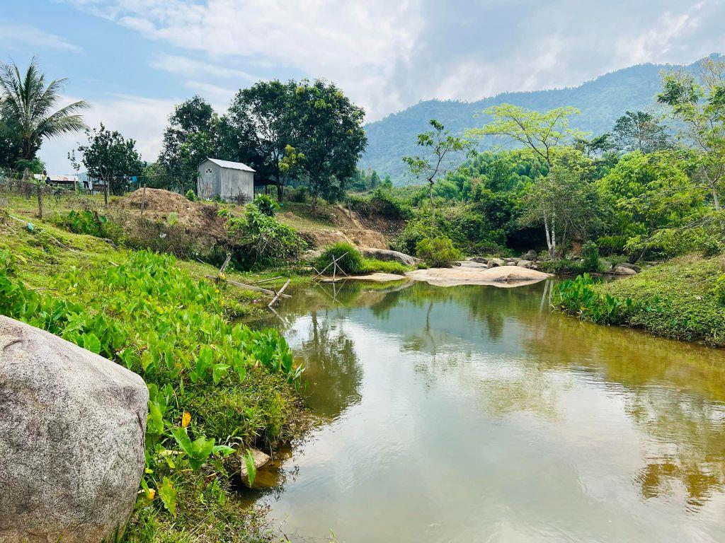 bán 585m2 thổ cư làm nhà vườn giáp Suối đẹp, xã Khánh Phú, Khánh Vĩnh giá rẻ 