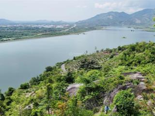Bán 1,8 hecta đất view toàn cảnh hồ suối dầu, đường nhựa giá chỉ 305k/m2, gần tp biển nha trang