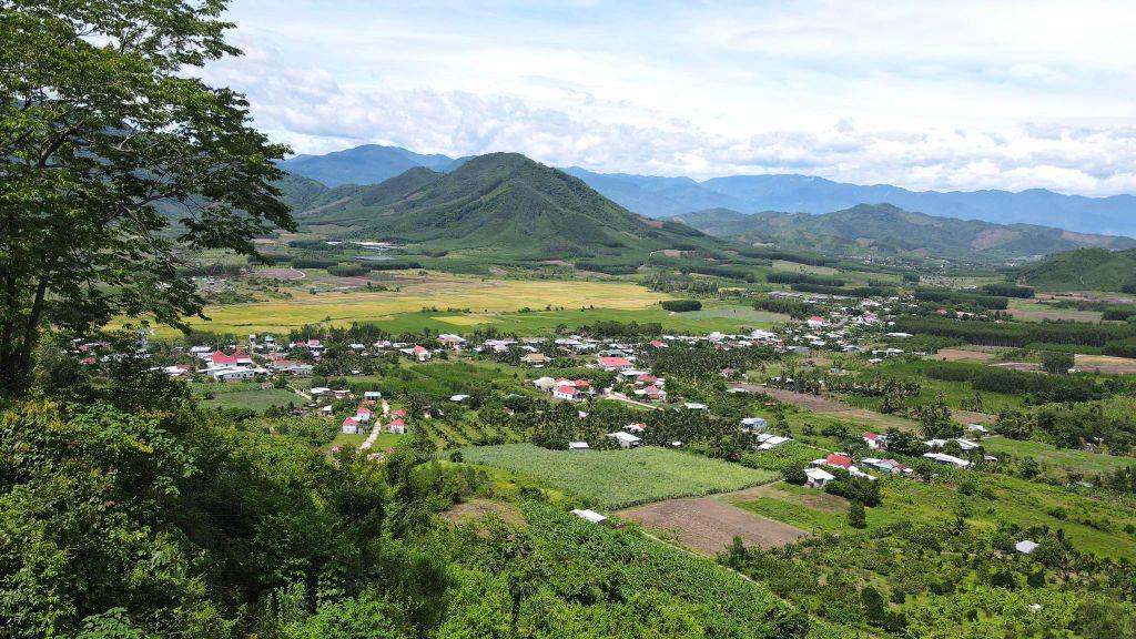 bán 1,3 hecta đất view đẹp đường oto gần chợ trường, xã Diên Thọ, tỉnh Khánh Hòa