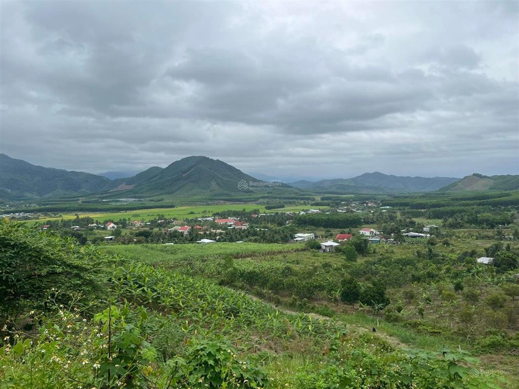 Bán đất gần chợ trường rộng 1,3 hecta đường ô tô view đẹp cách nha trang 30p giá chỉ 113k/m2