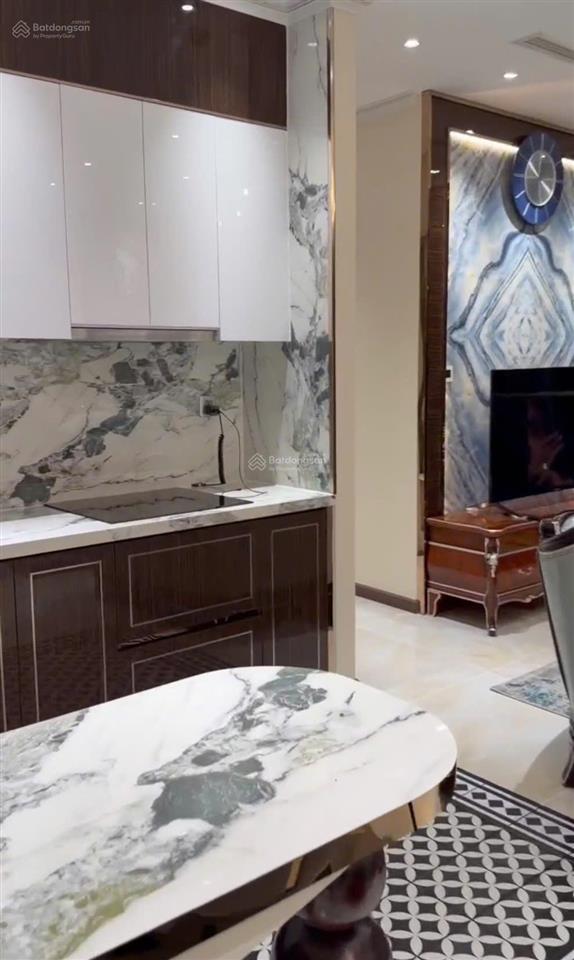 Vinhomes ba son bán căn 2pn view sông tầng trung, full nội thất, giá tốt