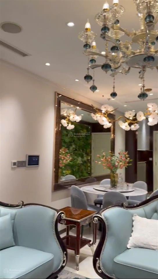 Vinhomes ba son bán căn 2pn view sông tầng trung, full nội thất, giá tốt