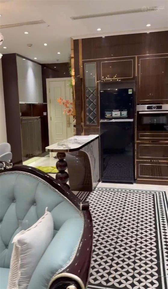 Vinhomes ba son bán căn 2pn view sông tầng trung, full nội thất, giá tốt