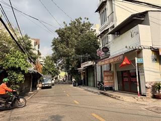 Mtkd đỗ công tường  ngang 17m  2 tầng btct  3pn 4wc  hđ thuê 16tr/tháng  85m2