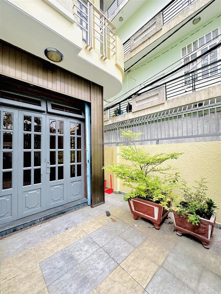 Hxh 8m thạch lam  p. phú thạnh  82m²(4x20,5)  công nhận đủ  4 tầng btct  4pn 4wc  3 mặt hẻm