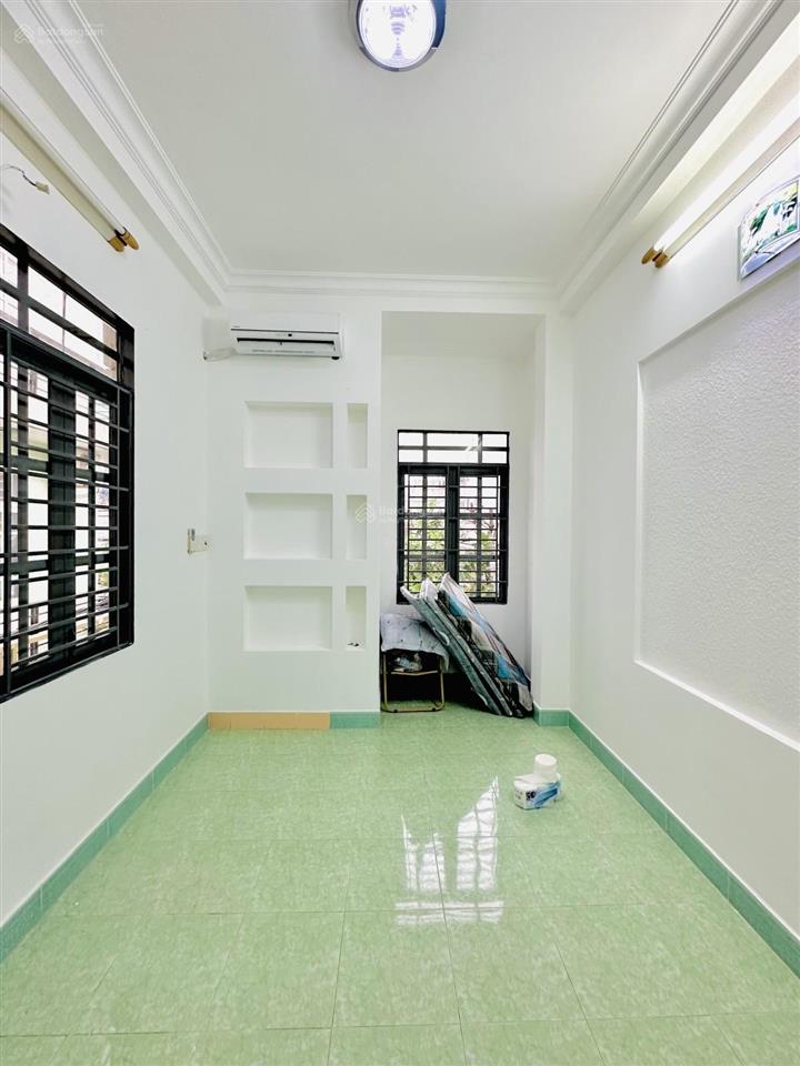 Hxh 8m thạch lam  p. phú thạnh  82m²(4x20,5)  công nhận đủ  4 tầng btct  4pn 4wc  3 mặt hẻm