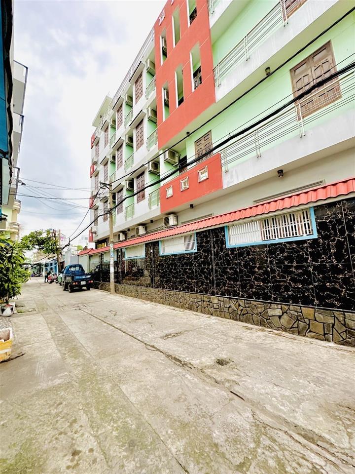 Hxh 8m thạch lam  p. phú thạnh  82m²(4x20,5)  công nhận đủ  4 tầng btct  4pn 4wc  3 mặt hẻm