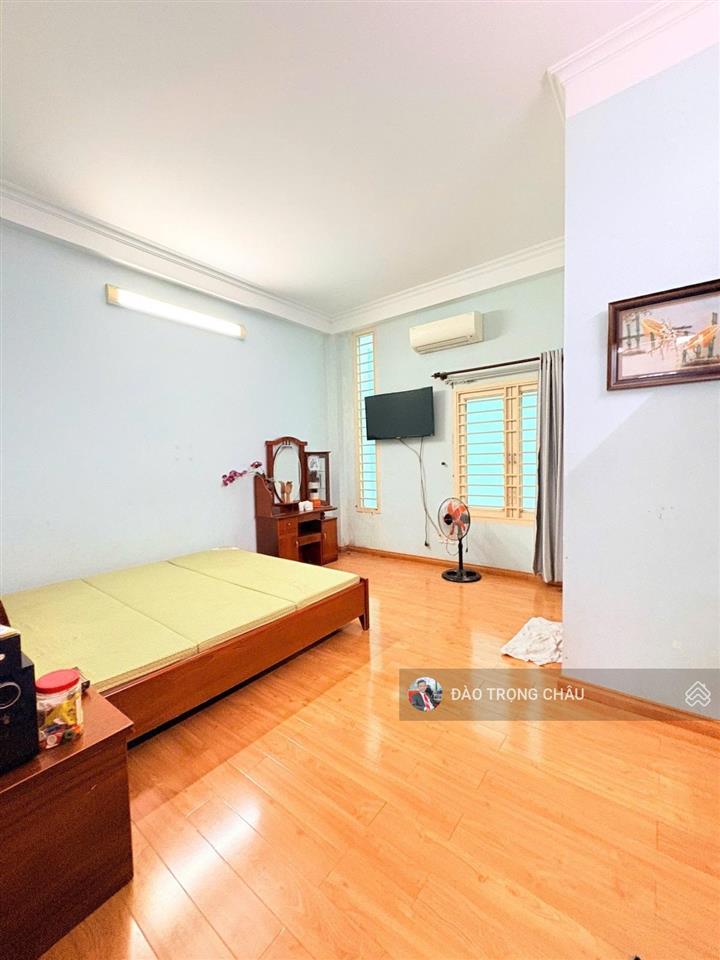 Mt nguyễn ngọc nhựt  90m2(5x18) vuông  3 tầng btct 4pn  ngay tân hương  chủ gấp bán  nhà thật