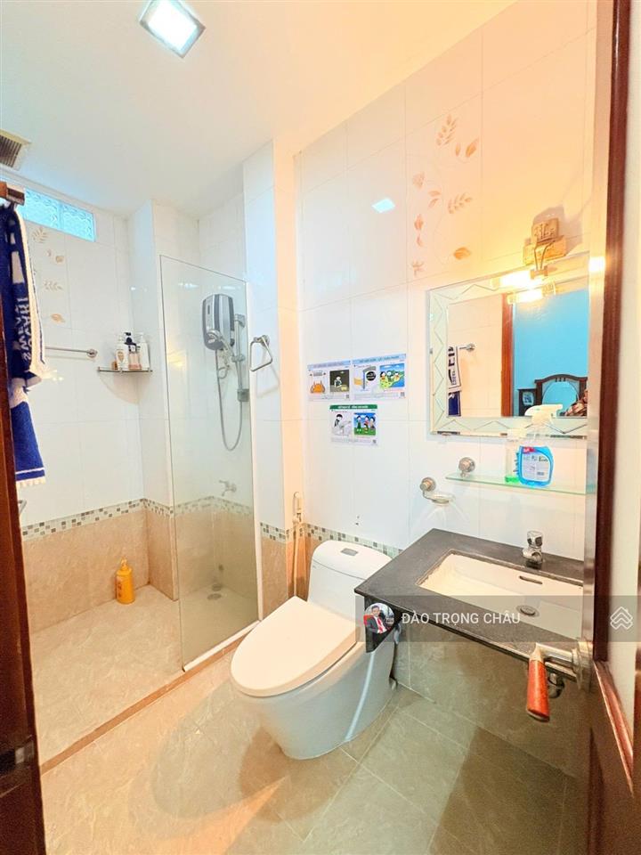 Mt nguyễn ngọc nhựt  90m2(5x18) vuông  3 tầng btct 4pn  ngay tân hương  chủ gấp bán  nhà thật