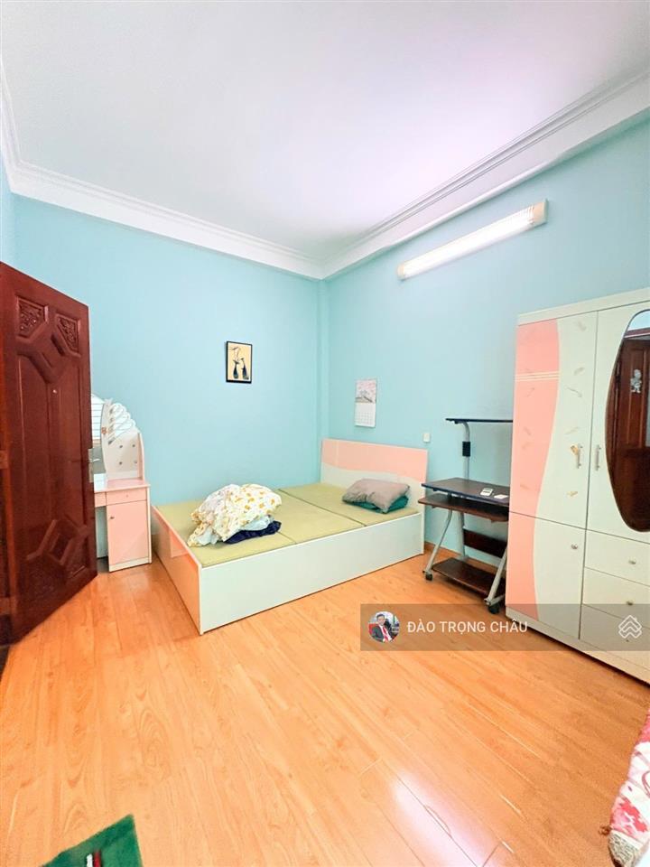 Mt nguyễn ngọc nhựt  90m2(5x18) vuông  3 tầng btct 4pn  ngay tân hương  chủ gấp bán  nhà thật