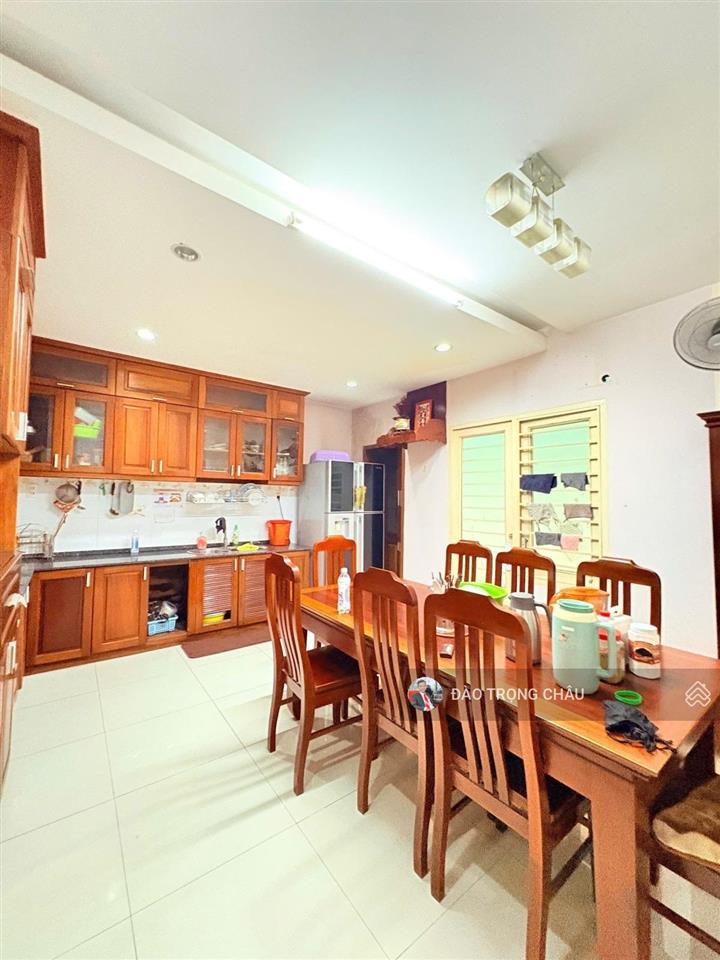 Mt nguyễn ngọc nhựt  90m2(5x18) vuông  3 tầng btct 4pn  ngay tân hương  chủ gấp bán  nhà thật