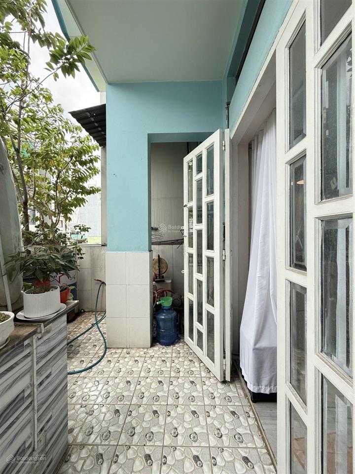 Nhà ngon 4 tầng  70m2(4,,1x17) nở hậu  5pn  ngay gò dầu  aeonmall tp  chủ gấp bán