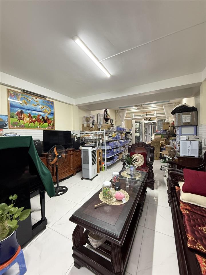 Nhà ngon 4 tầng  70m2(4,,1x17) nở hậu  5pn  ngay gò dầu  aeonmall tp  chủ gấp bán