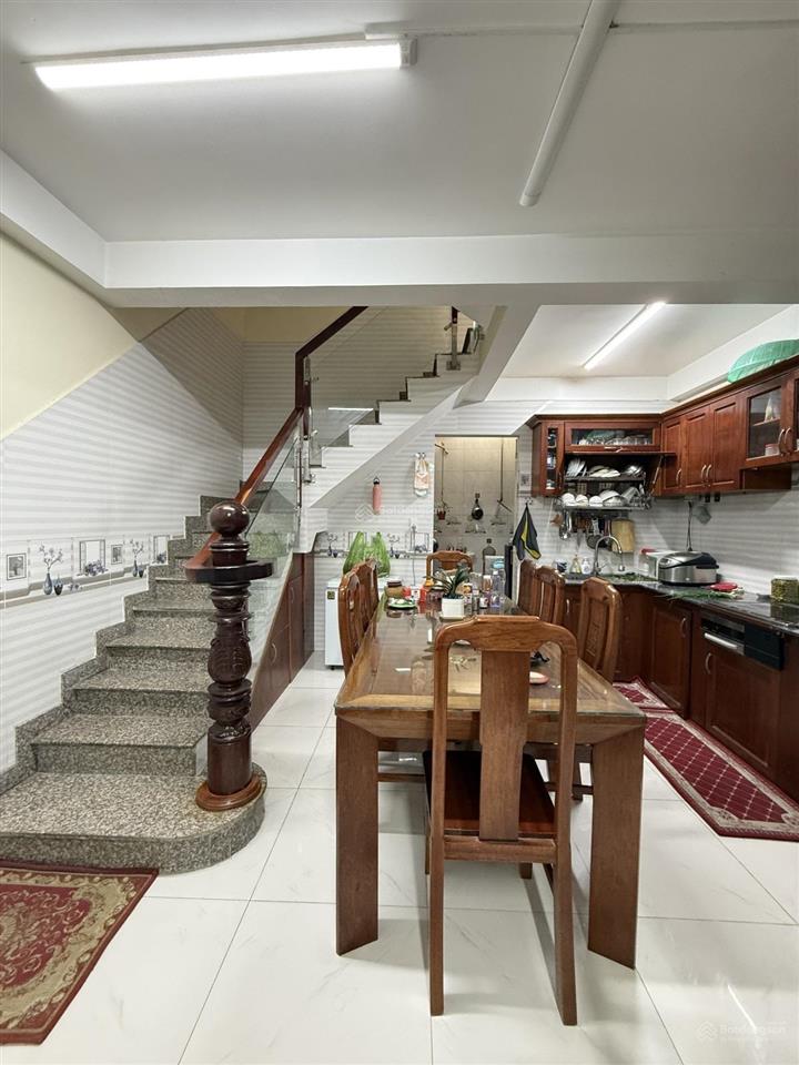 Nhà ngon 4 tầng  70m2(4,,1x17) nở hậu  5pn  ngay gò dầu  aeonmall tp  chủ gấp bán