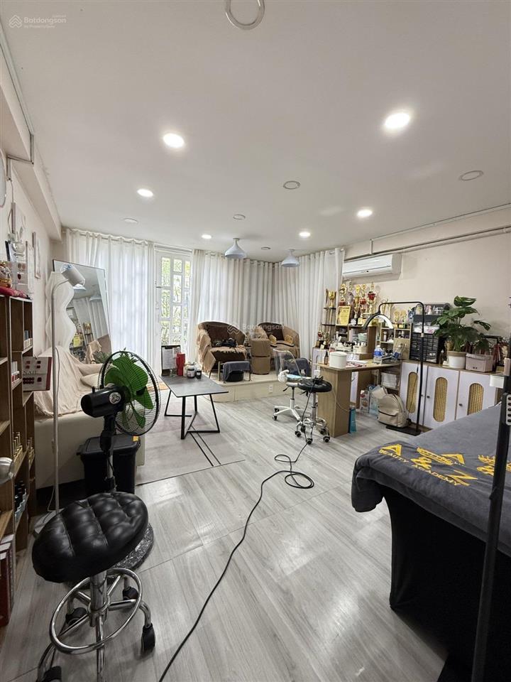 Nhà ngon 4 tầng  70m2(4,,1x17) nở hậu  5pn  ngay gò dầu  aeonmall tp  chủ gấp bán