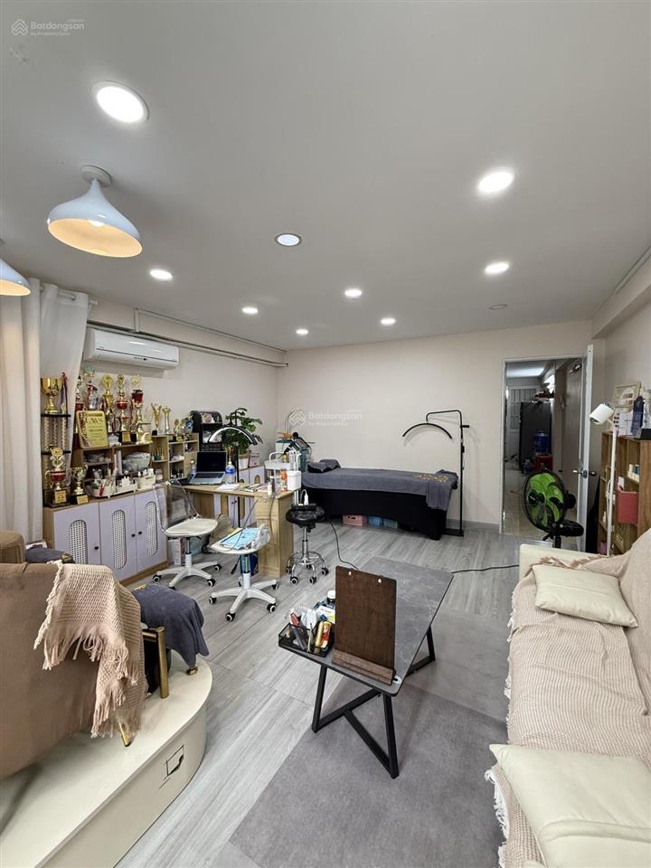 Nhà ngon 4 tầng  70m2(4,,1x17) nở hậu  5pn  ngay gò dầu  aeonmall tp  chủ gấp bán