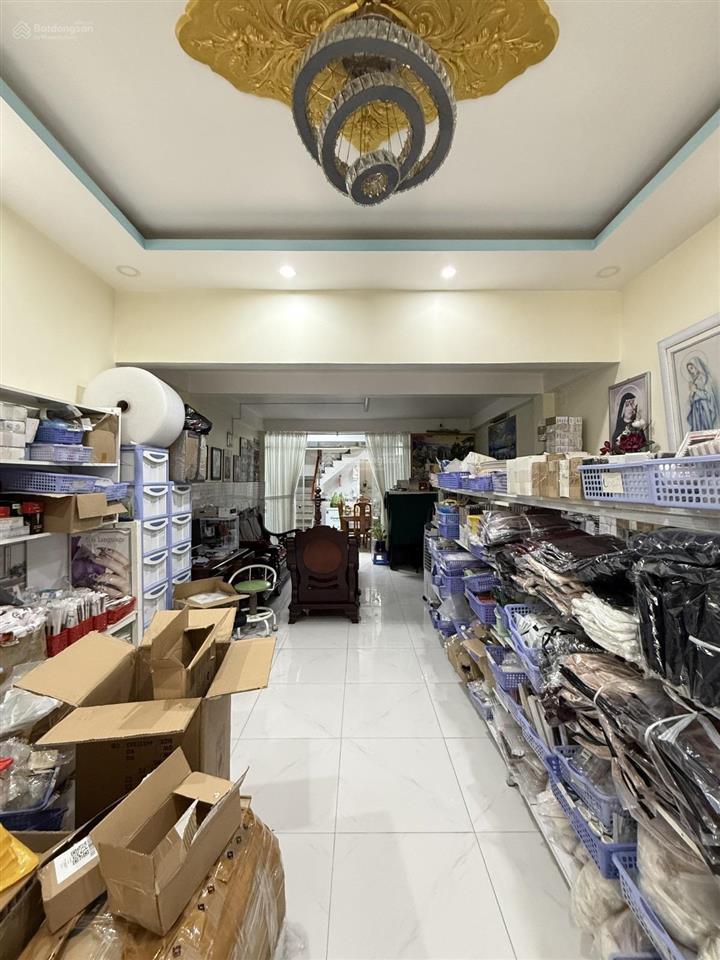 Nhà ngon 4 tầng  70m2(4,,1x17) nở hậu  5pn  ngay gò dầu  aeonmall tp  chủ gấp bán