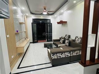 Duy nhất một căn nhà 4,5 tầng ngay trục chính tổ 15 yên nghĩa giá 4 tỷ 300 triệu