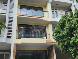 Cho thuê nhà hầm 3 lầu thiết kế trống sàn có thang máy kdc himlam p.tân hưng quận 7